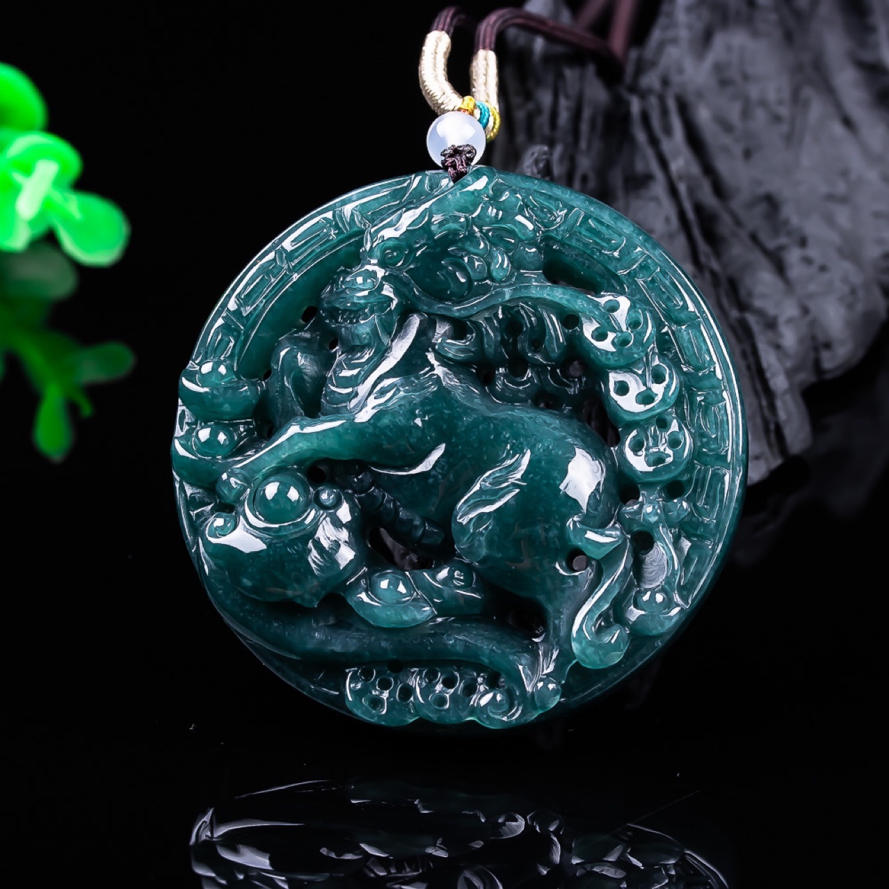 Burmese Jadeite Dragon Pendant - огляд і ціна Women'S Vintage Accessories